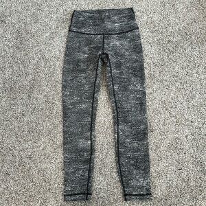 Black & white lululemon leggings